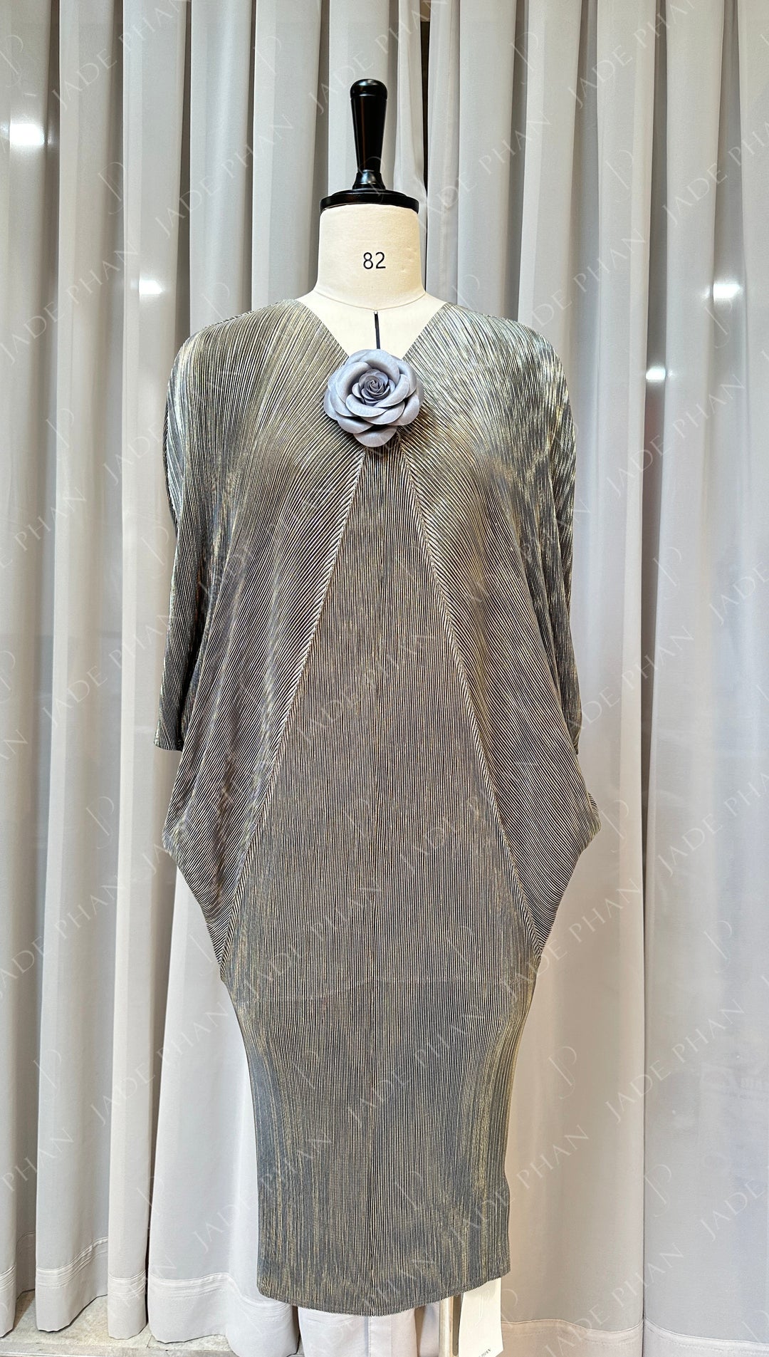 PHEDRA Pleated Dress - Ghi